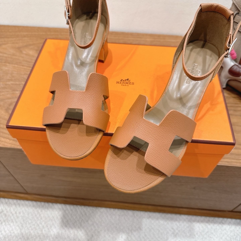 H**me5 sandals